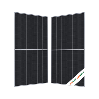 Panneaux solaires photovoltaïques de 620 watts certifiés Inmetro à demi-cellule Perc 210 mm pour les résidences