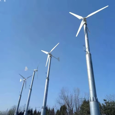 Panneaux photovoltaïques de support Oui Turbine éolienne de 10 kW pour la maison sur le réseau Système hybride d'énergie solaire éolienne