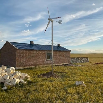 Système d'énergie éolienne 3kw 10kw avec panneaux photovoltaïques de soutien et conception de projet avant vente