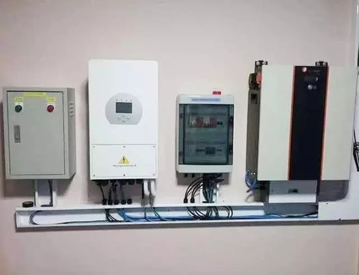 Système solaire hybride 48 Vdc sur le réseau