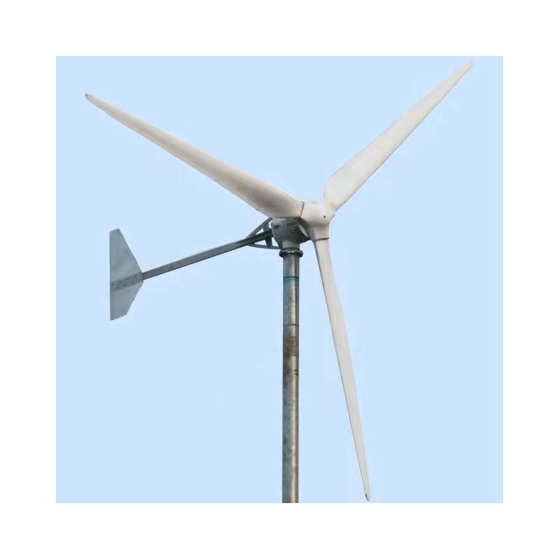 Turbine éolienne Systèmes d'énergie hybride éolienne et solaire avancés pour la production électrique domestique